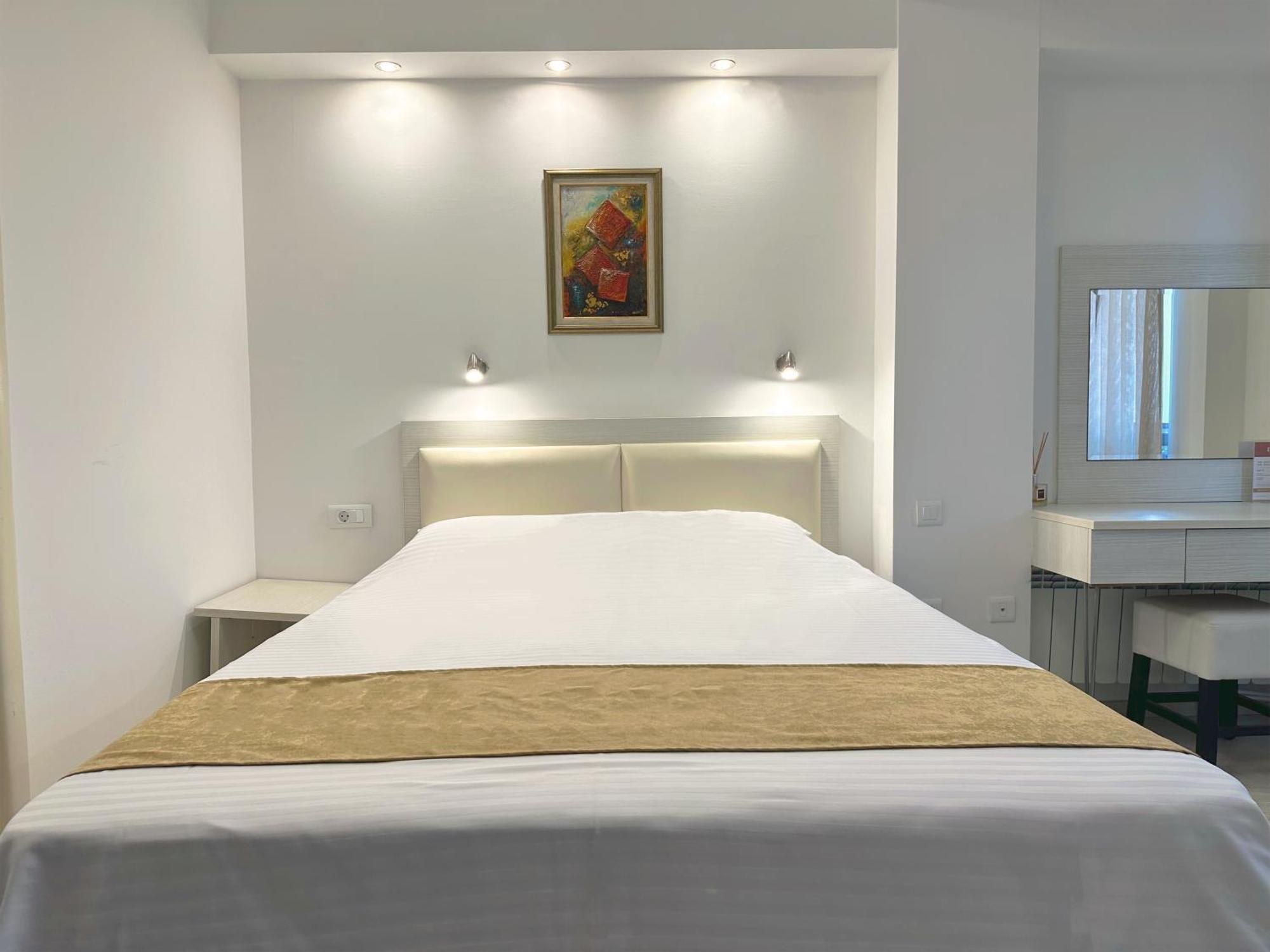 Sienna Apartments Скопие Екстериор снимка