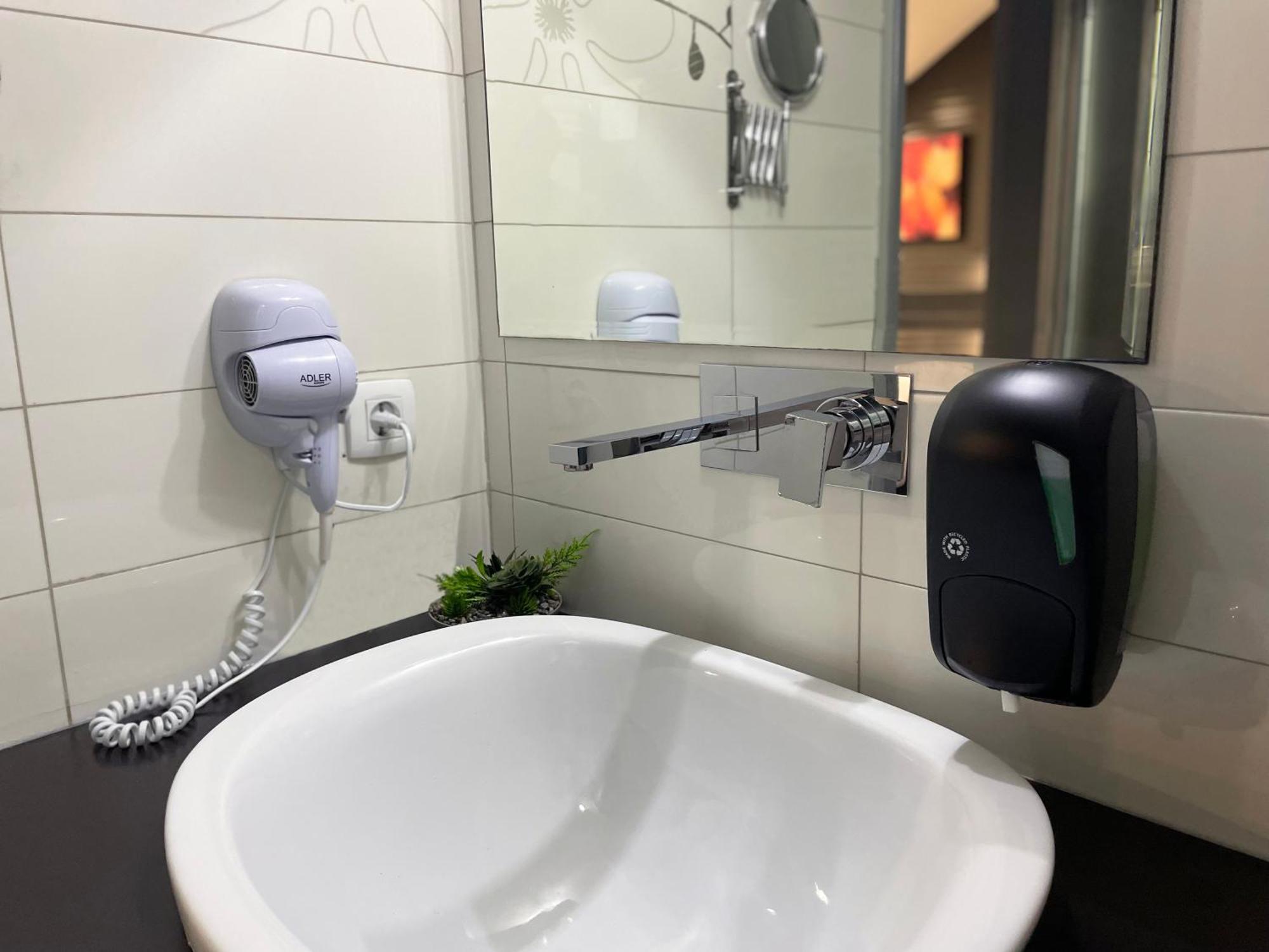 Sienna Apartments Скопие Екстериор снимка