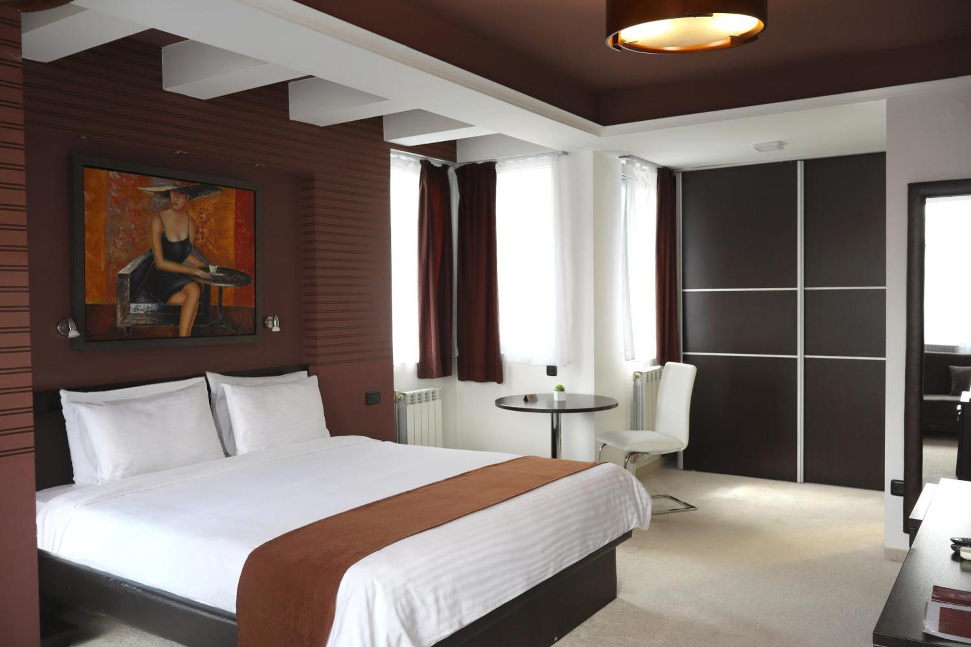 Sienna Apartments Скопие Екстериор снимка